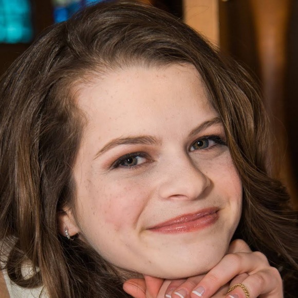 Meet your Posher, Erin - Picture 1 of 1